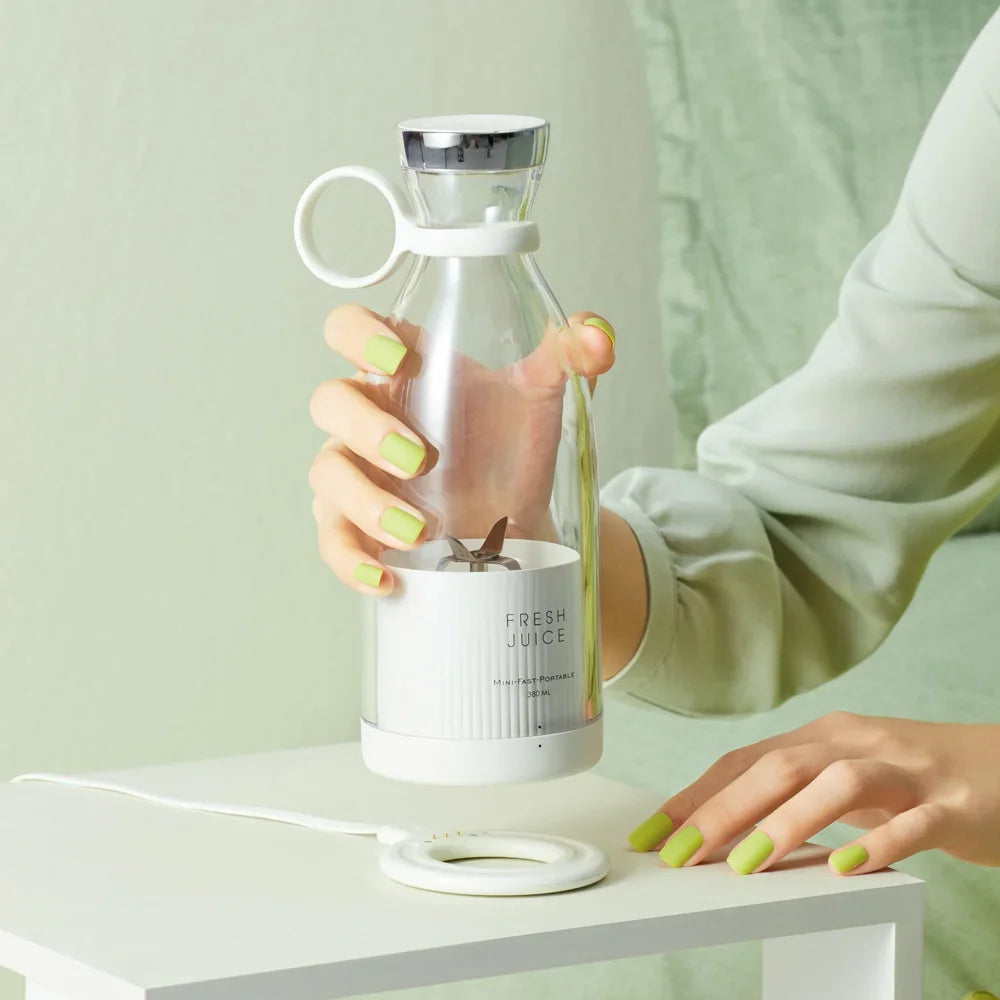 Mini Electric Juicer Blender β USB Rechargeable, Multifunctional