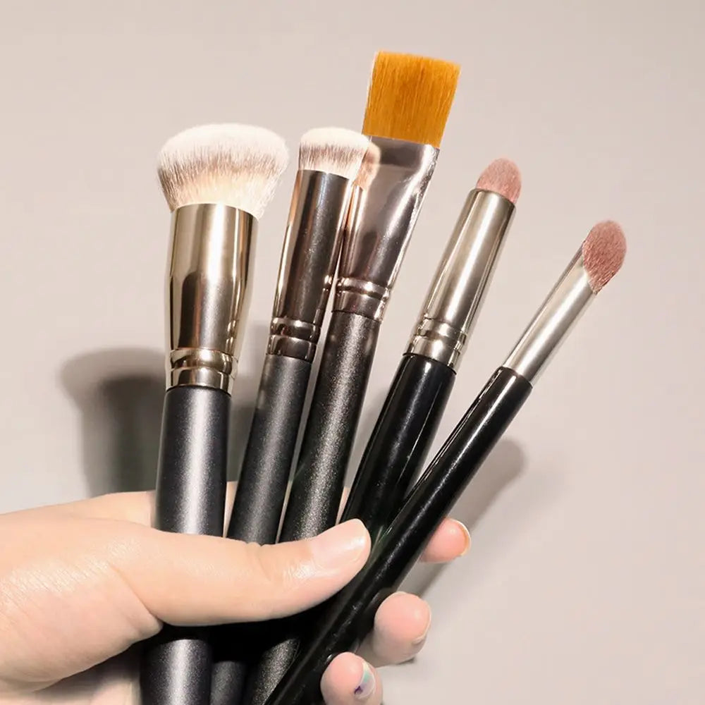 Wool Fiber Concealer Brush